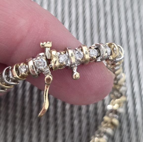 Vintage 14K Yellow And White Gold 1.5 carat Diamond Tennis Bracelet - Picture 4 of 12
